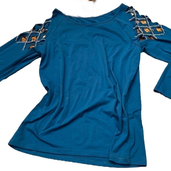 SEXY deep turquoise blue too with cut out shoulders with rivets as sequins - Picture 6 of 7